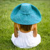 Raffia Curve Brim Hat Large Brim in Peacock Madagascan