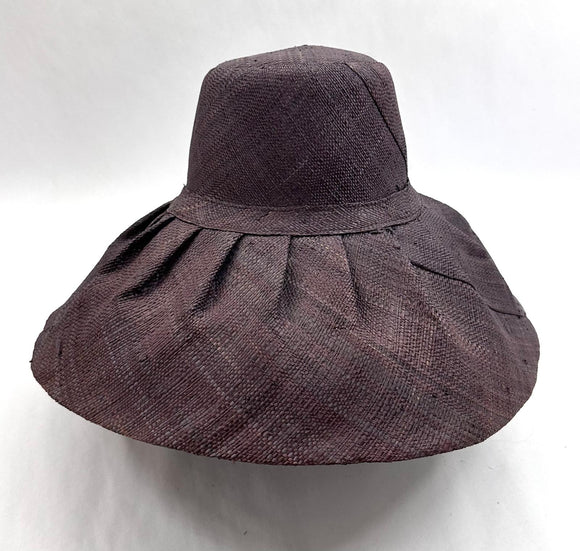 Raffia Curve Brim Hat Standard Brim in Dark Chocolate Madagascan