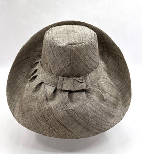 Raffia Curve Brim Hat Standard Brim in Dove Grey Madagascan