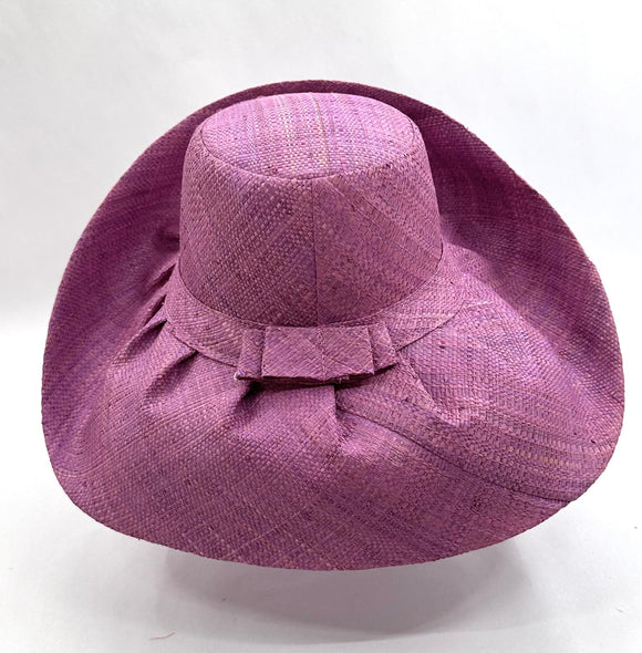 Raffia Curve Brim Hat Standard Brim in Mauve Madagascan