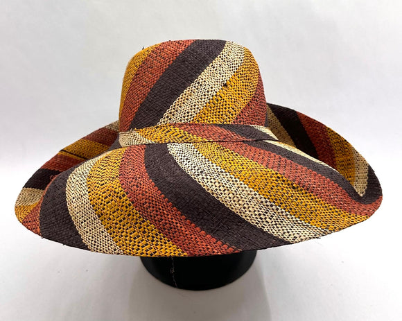 Raffia Curve Brim Hat Standard Brim in Butterscotch Madagascan