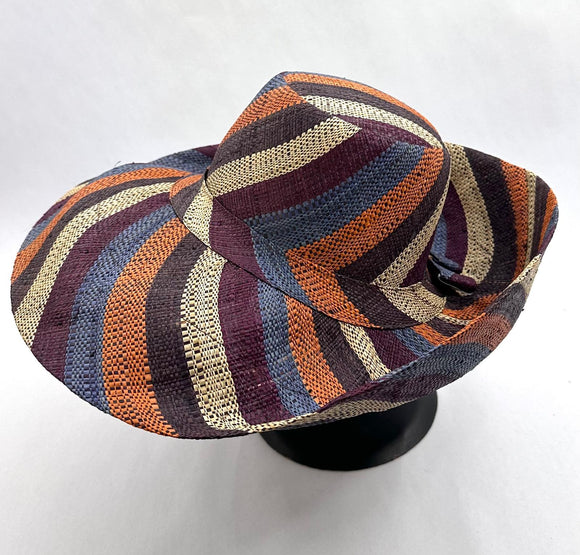 Raffia Curve Brim Hat Standard Brim in Candy Cane Madagascan