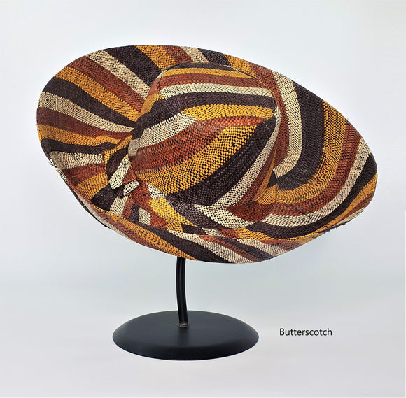 Raffia Curve Brim Hat Standard Brim in Butterscotch Madagascan