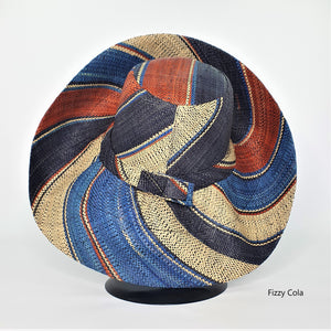 Raffia Curve Brim Hat in Fizzy Cola Madagascan