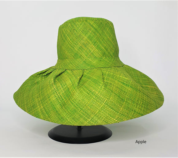 Raffia Curve Brim Hat Standard Brim in Apple Green Madagascan
