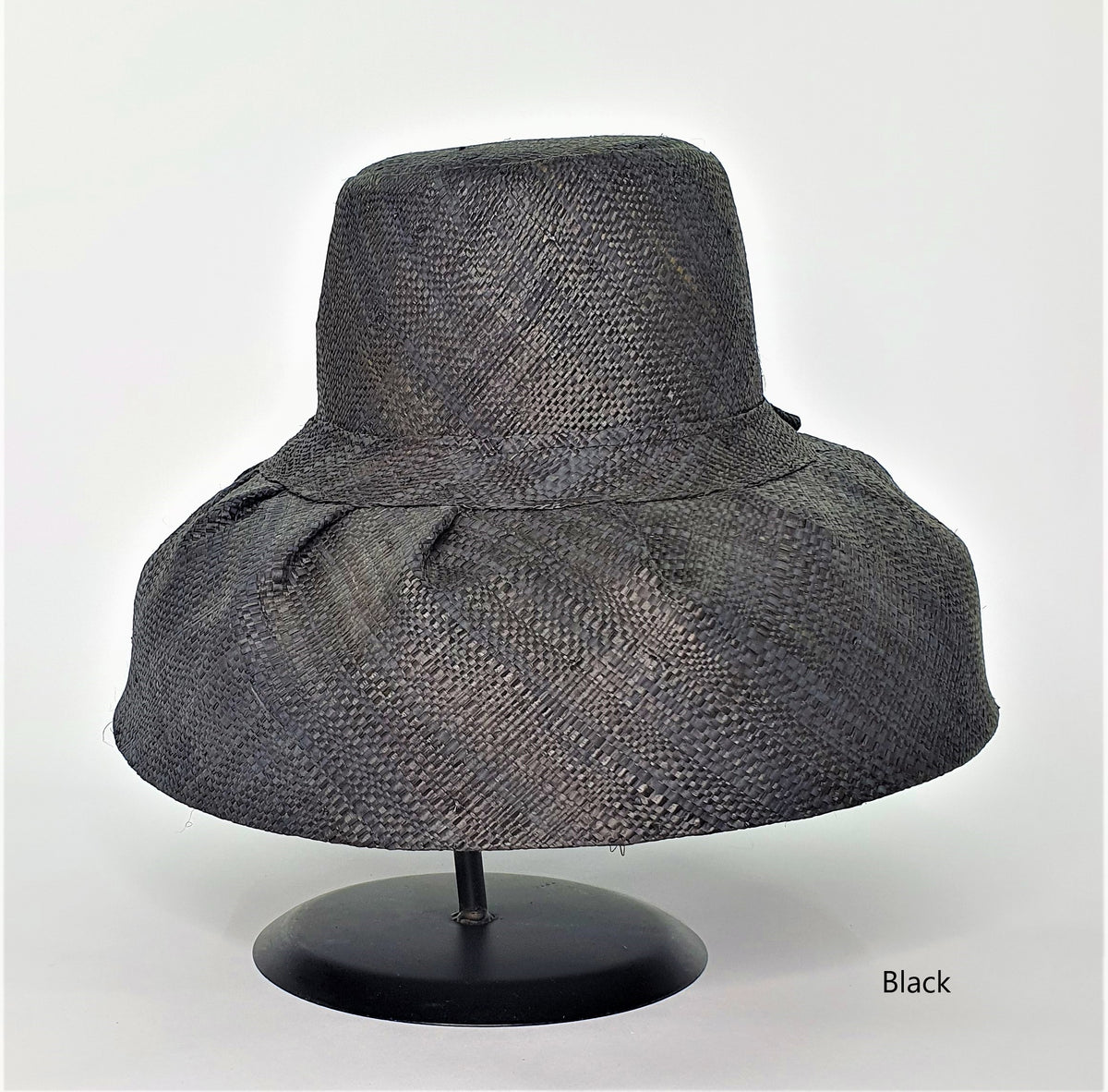 Raffia Curve Brim Hat in Black Bags of the World