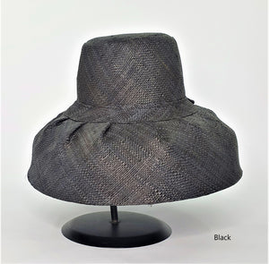 Raffia Curve Brim Hat Standard Brim in Black Madagascan