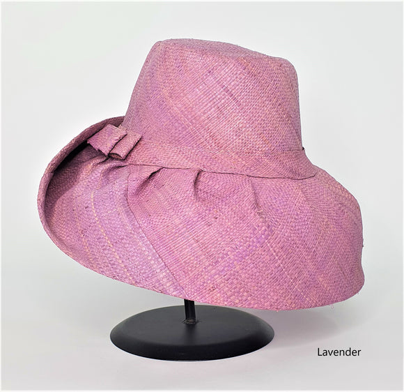 Raffia Curve Brim Hat in Lavender