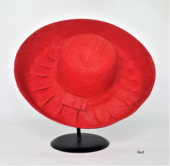 Raffia Curve Brim Hat in Red
