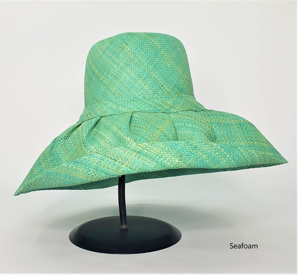 Raffia Curve Brim Hat in Seafoam