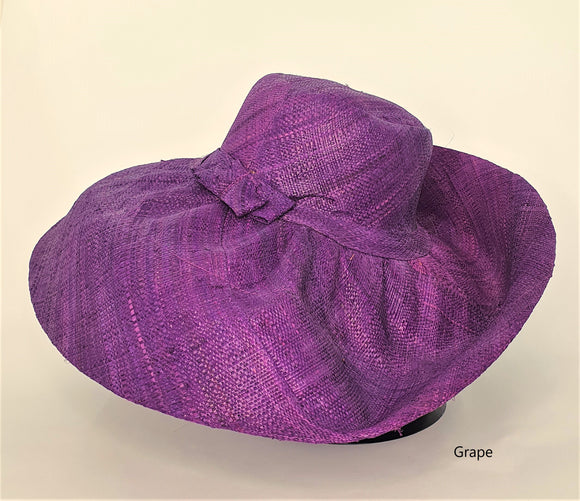 Raffia Curve Brim Hat Large Brim in Grape