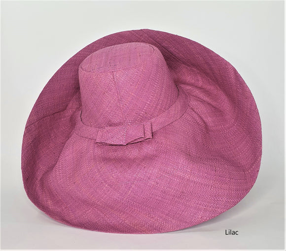 Raffia Curve Brim Hat Large Brim in Lilac Madagascan