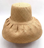 Raffia Curve Brim Hat Standard Brim in Sand Madagascan