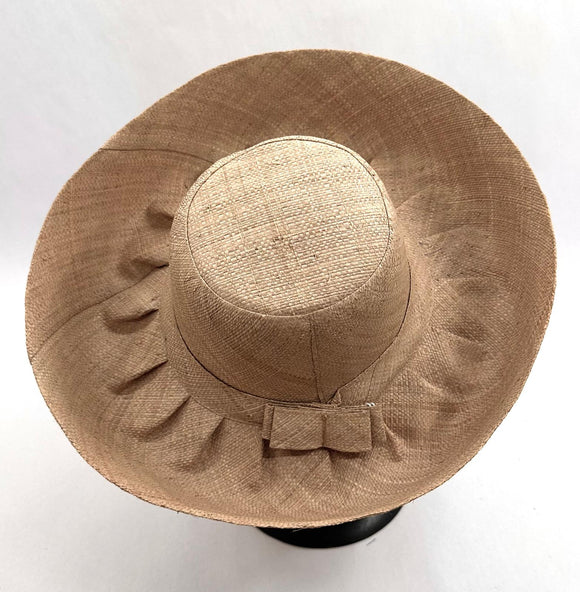 Raffia Curve Brim Hat Standard Brim in Taupe Madagascan