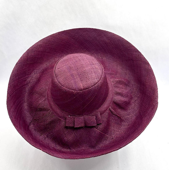 Raffia Curve Brim Hat Large Brim in Wine Madagascan