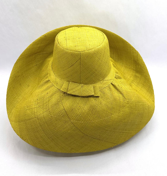 Raffia Curve Brim Hat Large Brim in Chartreuse Madagascan